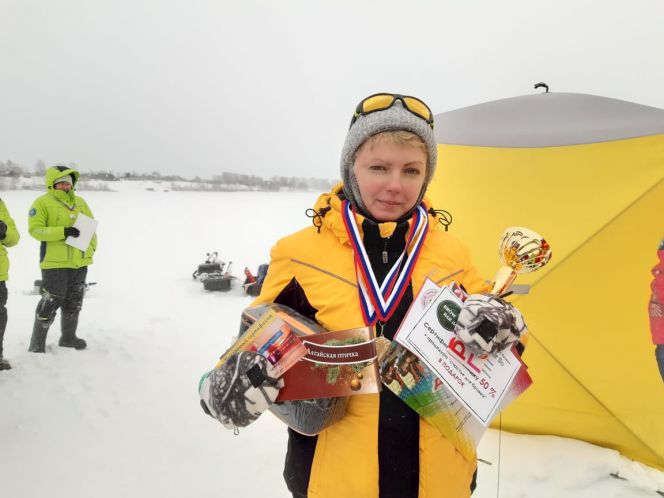 В Первомайском районе состоялись краевые соревнования среди женщин по ловле на мормышку со льда (фото)