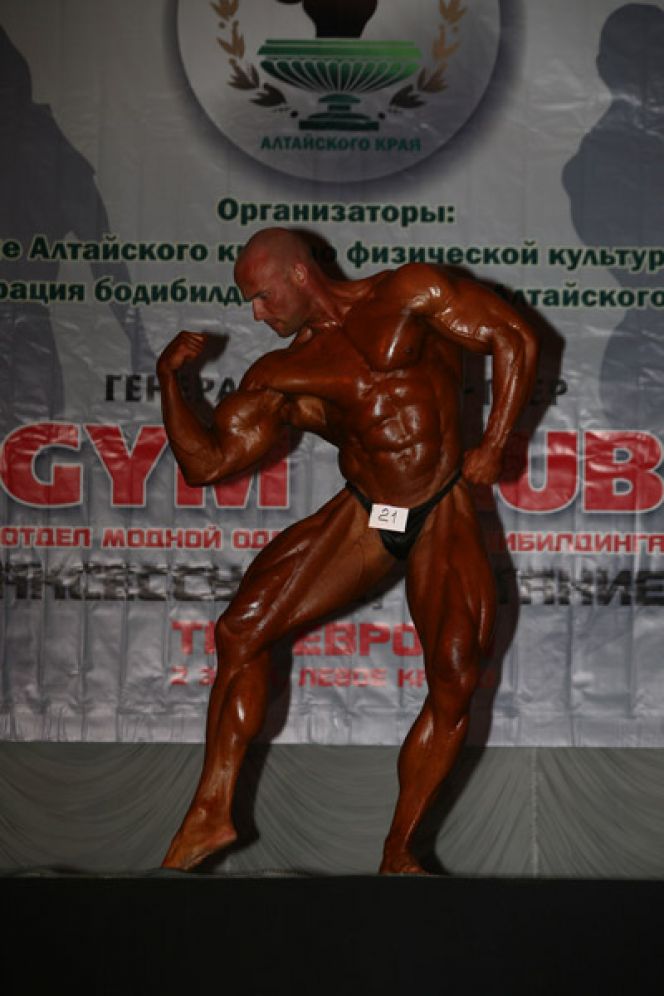 Во Дворце культуры Барнаула прошёл Открытый чемпионат Алтайского края по бодибилдингу и бодифитнесу.