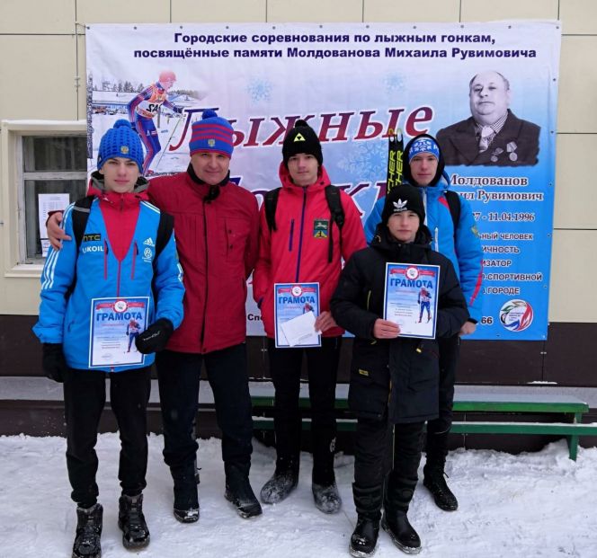 В Бийске прошли юбилейные лыжные старты памяти Михаила Молдованова
