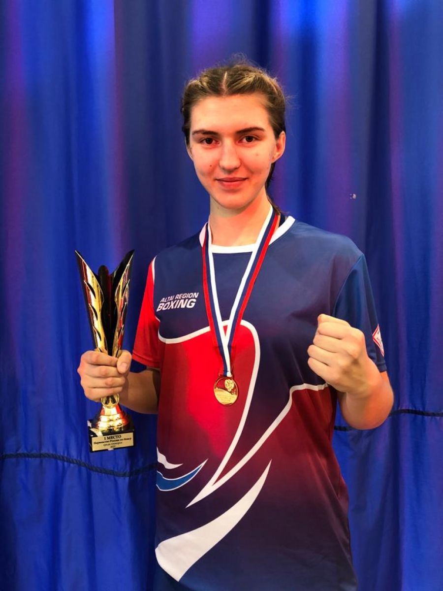 Альбина Кудинова - победительница, Валерия Воронцова - серебряная медалистка первенства России среди юниорок 
