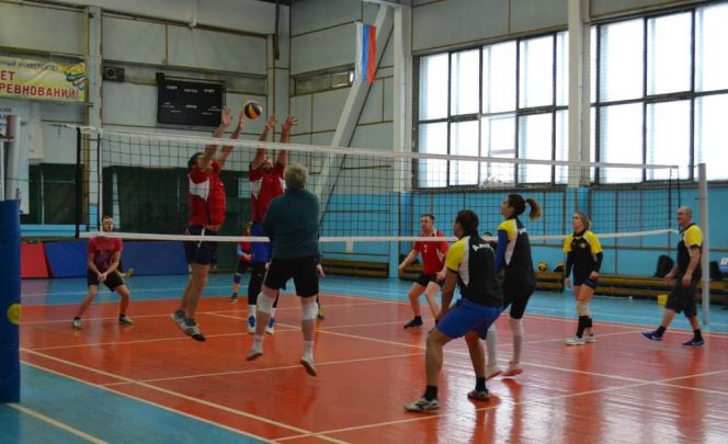 В Барнауле состоялась первая Спартакиада спортивных клубов вузов города с участием преподавательского состава 