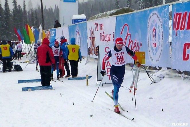 В завершающий день всероссийских соревнований "Кубок Хакасии" Ольга Кузюкова финишировала второй в гонке на 10 км классическим стилем.