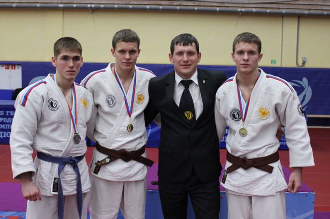Братья Андрей и Юрий Шороховы – победители чемпионата России по джиу-джитсу. 