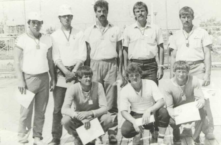 Волейбольная команда Ребрихи, победительница сельской олимпиады 1988 года