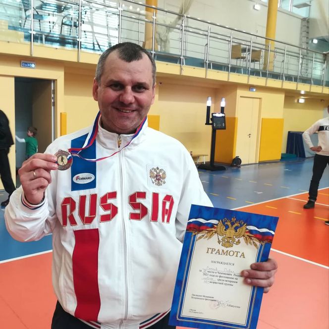 Барнаулец Павел Лимков завоевал бронзу ветеранского чемпионата России по фехтованию на саблях среди спортсменов старше 40 лет