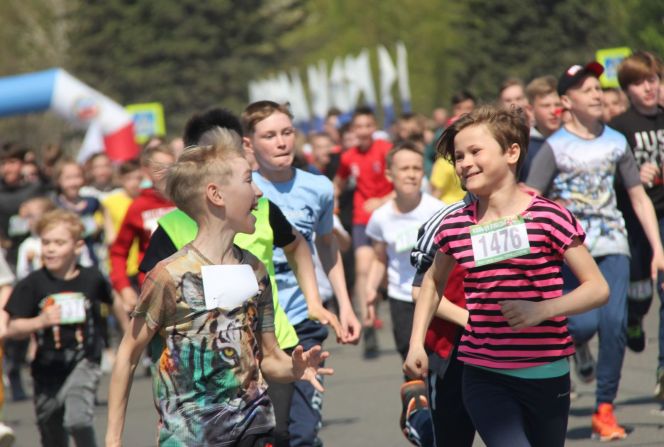Более 3,5 тысячи человек приняло участие в легкоатлетическом пробеге "Кольцо Победы" 