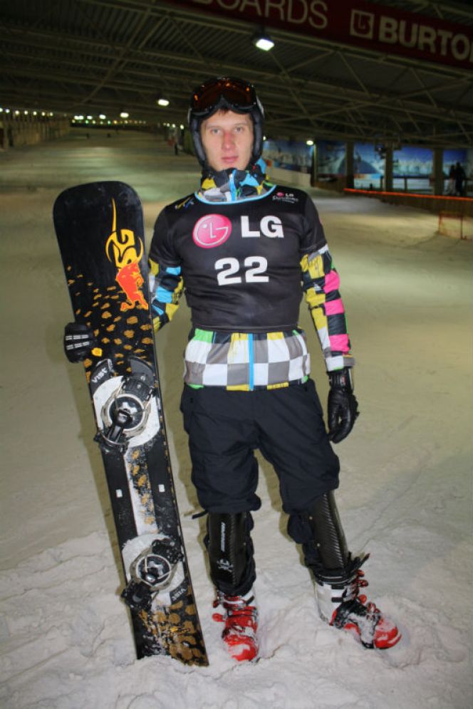 Открытием завершившегося вчера в Голландии этапа Кубка мира по сноуборду стал алтайский спортсмен Андрей Соболев.