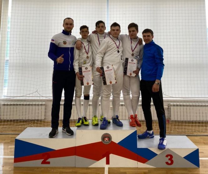 Алтайские саблисты завоевали три медали на первенстве Сибирского регионального центра Станислава Позднякова