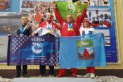 Покорили Енисей! Спортсмены Алтайской федерации холодового и зимнего плавания «Белуха» с успехом выступили в Красноярске  