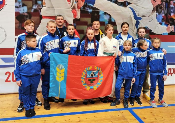 Алтайские бойцы завоевали 15 медалей на всероссийских соревнованиях