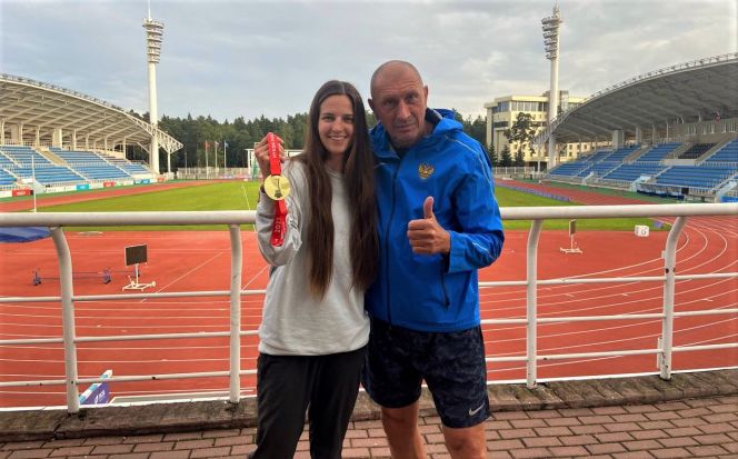 Виктория Погребняк с тренером Сергеем Клевцовым