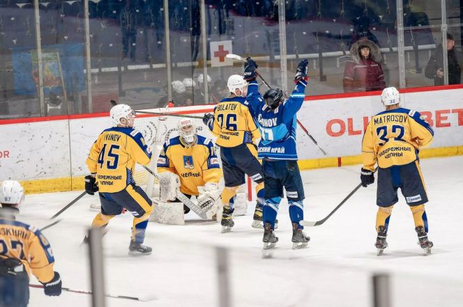 Хоккеисты «Динамо-Алтая» одержали самую крупную победу в сезоне, выиграв со счётом 7:2 у «Челнов» 