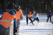 Будем играть - и точка! Мороз не помешал барнаульцам принять участие во Всероссийском марафоне дворового хоккея 