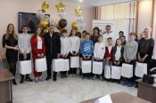 Благотворительный фонд компании «ЛТБ» поддержал волейболистов СШОР «Заря Алтая» из многодетных и малообеспеченных семей