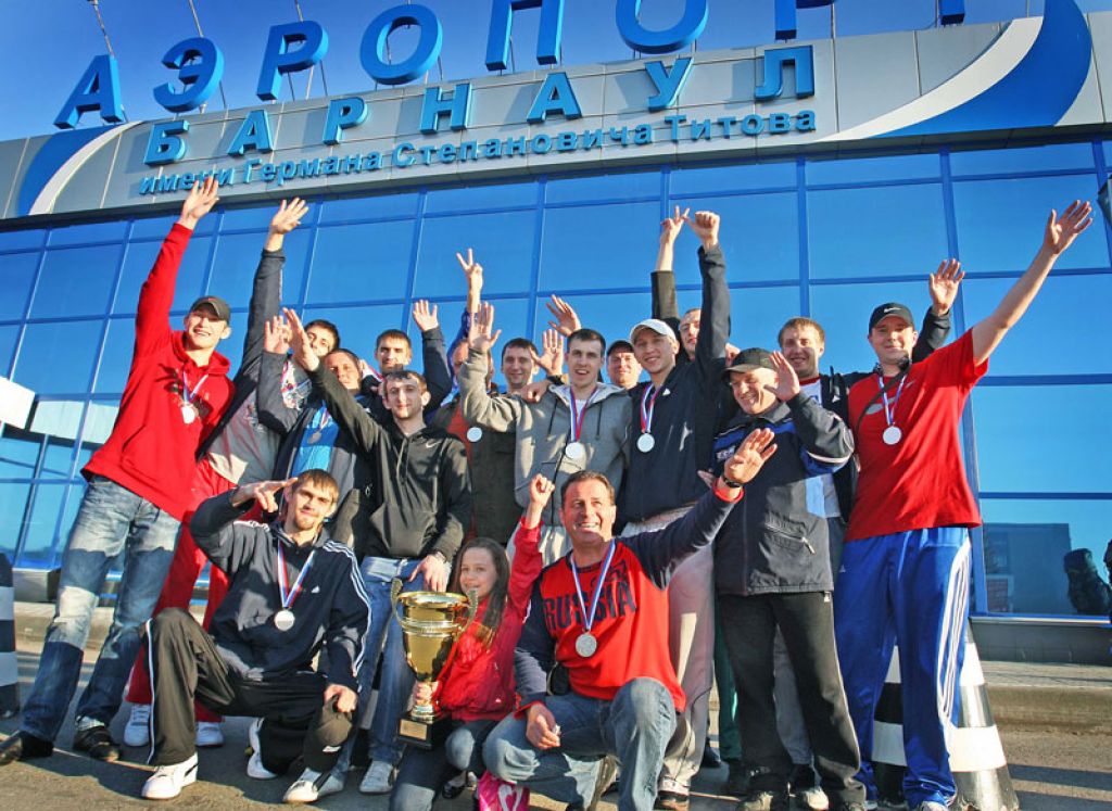 Рабочий коллектив. Команда мастеров 2. Бригада отделочников. Коллектив монтажников. Команда мастеров 2.