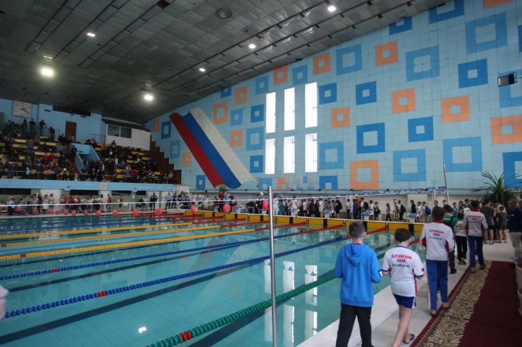 бассейн возлюбленной оби. ск обь барнаул бассейн. спорткомплекс обь барнаул. бассейн обь барнаул. обь бассейн барнаул летний.