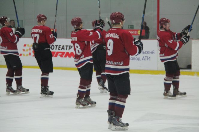 Хоккеисты «Алтая» дома в третьем матче серии плей-офф обыграли саранскую «Мордовию»- 4:2